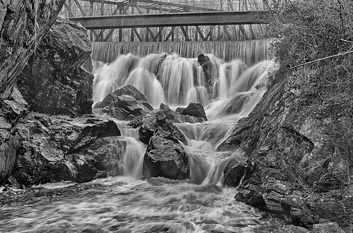 waterfall connecticut greyscale