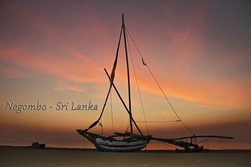 ocean sunset beach strand meer sonnenuntergang srilanka sonne indischerozean overtheexcellence flickrawardgallery