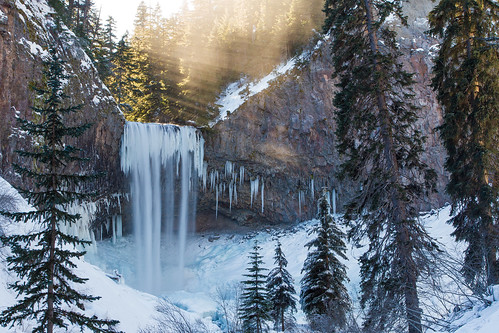 snow waterfall lightrays