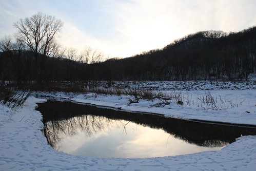 winter snow reflection water landscape shoreline hills lakecity mn minnestoa lakepepin