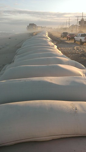 sandy sandbags darecounty nc12 mirlobeach hurricanesandy