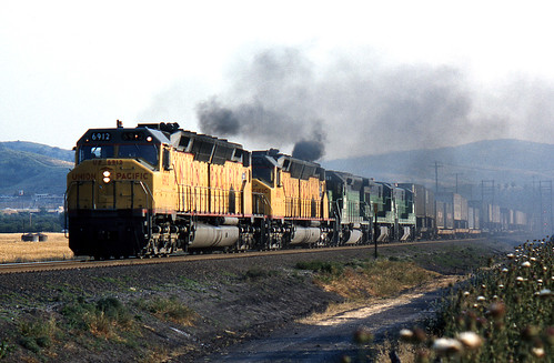 california up walnut trains bn unionpacific emd dda40x lasl poolpower