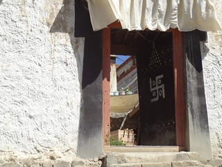 Fotografias de Portas Tibetanas em Shigatse