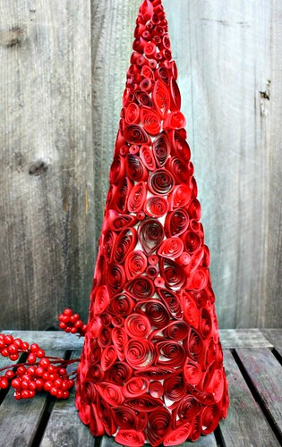 retro red quilled Christmas tree