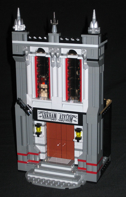 Review: 10937 Arkham Asylum Breakout | Brickset: LEGO set guide and database
