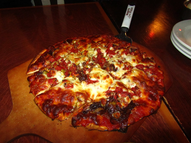 Flo & Santo's pizza in Chicago