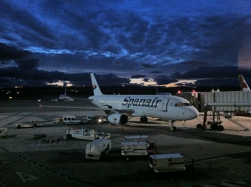 madrid sky plane sunrise airport