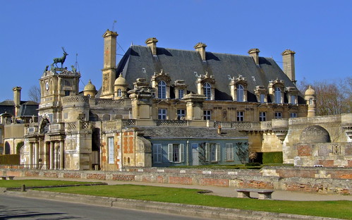 france history tourism architecture centre tourists architectural historic historical chateau mistress touristattraction huntinglodge henryii dianedepoitiers anet eureetloir chateaudanet mickyflick goldelixir