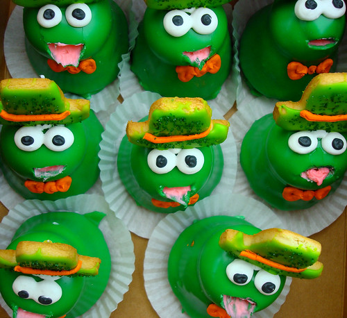 Frog Cupcakes, Whats for Dessert, Spring Lake Heights NJ
