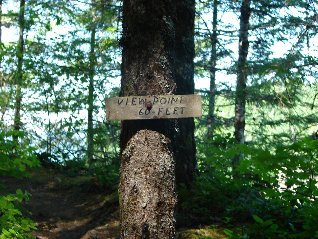 Viewpoint sign along the Kings Mountain Trail