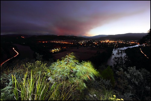 nightphotography view derwentvalley smoke australia vista tasmania bushfire derwentriver riverderwent newnorfolk canoneos550d sigma816 trainsintasmania stevebromley