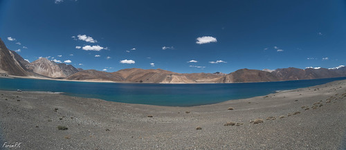ladakh lake mountains pangong wideangle