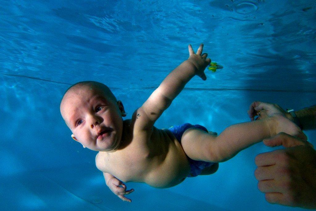Baby schwimmen