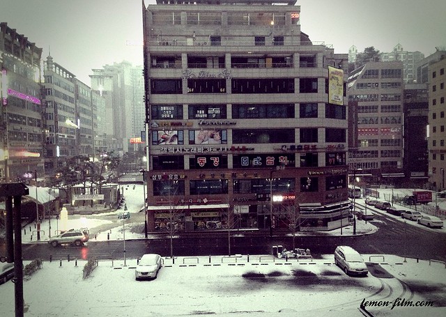 Snowing in Korea