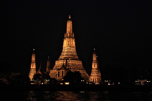view of Wat Arun from the ferry