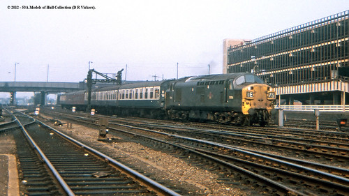 train diesel railway britishrail doncaster southyorkshire passengertrain class37 d6704