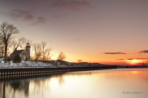 winter sunset lighthouse snow ice water canon landscape outdoors michigan lakemichigan greatlakes whitehall montague westmichigan whiteriverlighthouse canonef24105mmf4lisusm whiteriverlightstation whitelakelighthouse