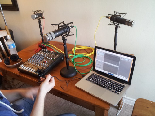 Many thanks to @stoakleyaudio for helping me set up my new podcast studio