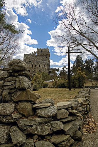 statepark park old blue usa brown house building green castle monument rock stone architecture clouds catchycolors landscape outside grey photo interesting nikon flickr exterior image shots fort outdoor hiking connecticut country gray picture newengland ct places historical stonewall scenes gillettecastle connecticutriver gundersen conn stonehouse easthaddam nikoncamera d600 oldstonehouse gillettecastlestatepark nikond600 connecticutscenes bobgundersen robertgundersen