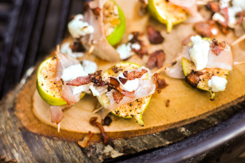 Figs with Pancetta and Goat Cheese