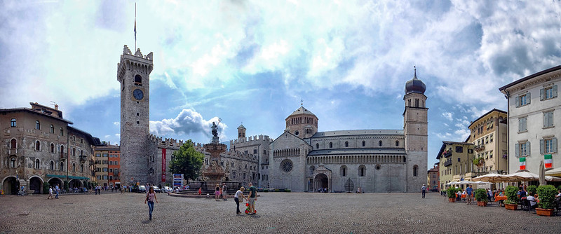 Trento, piazza del Duomo