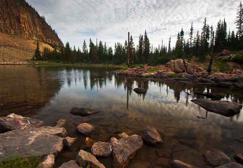 morning light lake mountains reflection water uinta day cloudy basin explore murdock canonefs1022mmf3545usm