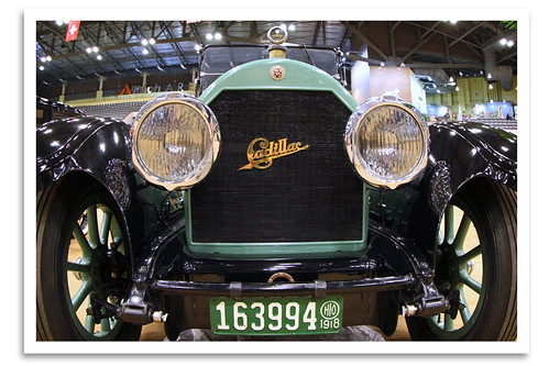 ohio classic car vintage antique lexington ky headlights licenseplate restored preserved grille bluegrasstrust kentuckyhorsepark 1918cadillac antiquesgardenshow alltecharena