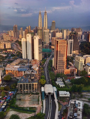 vertical landscape photography golden line hour kuala leading hdr klcc lumpur apps iphone zaidi mohamad iphoneography
