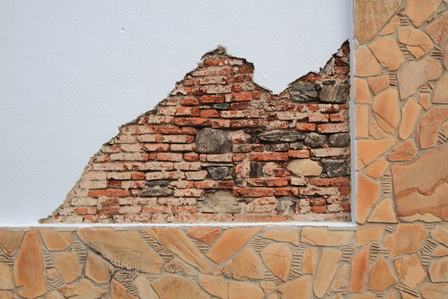 mountains wall uruguay bricks unescoworldheritagesite relief frame colonia stucco riodelaplata barriohistórico coloniadelsacramento spanishcolonization portuguesecolonization