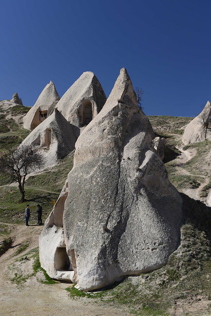 烏奇沙城堡 (Uçhisar Castle) 附近的地形，看起來像是冰淇淋的岩石。
