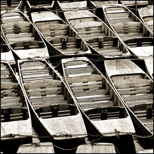 blackandwhite bw monochrome sepia boats mono boat squares oxford squareformat boating toned sq punting tinted punt punts bsquare ukoxfordaquietdayonthepuntssqdsc6314