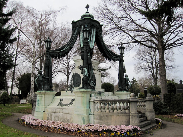 Visiting Zentralfriedhof - Central Cemetery Vienna