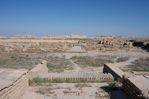 sauran kazakhstan fortress shymkent ruins archeology silk road smcpda21mmf32al