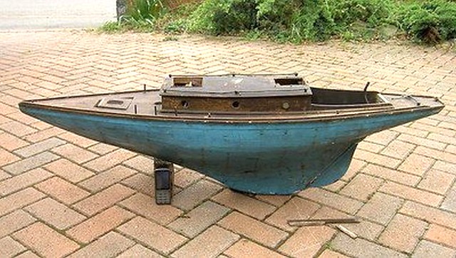  Pond Yacht Hull Clinker Built Sailing Boat | Flickr - Photo Sharing