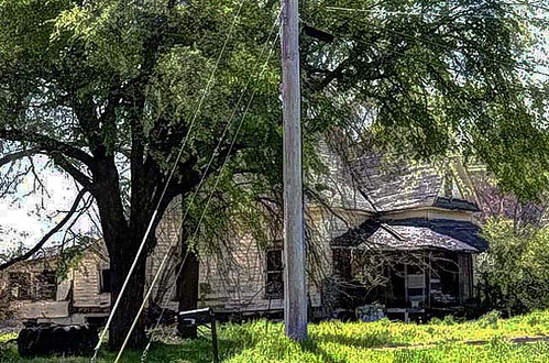 house green abandoned grass yard texas eerie creepy dilapidated texarkana