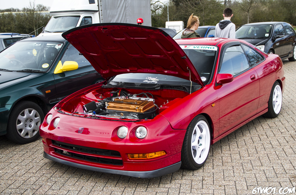 DC2 red