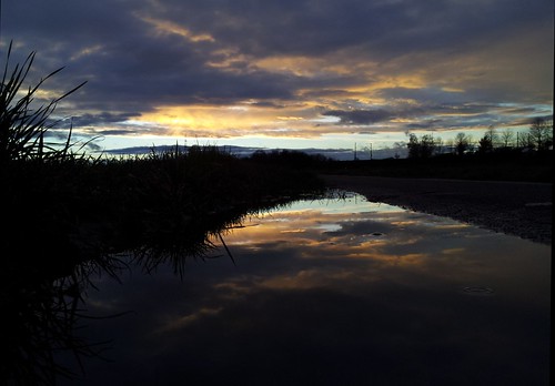 sunset sky cloud sun lake beach puddle mirror see sonnenuntergang spiegelung wormseyeview froschperspektive invers abendlicht pfütze scyscape bondorf