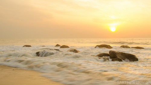 cwc540 beach kovalam sun sand sunrise serene morning bright rocks chennaiweekendclickers cwc