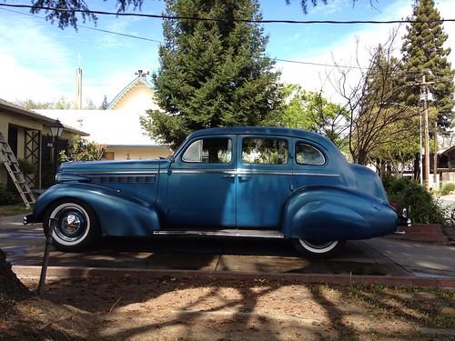 auto city blue urban classic beauty car vintage landscape buick cool ride antique steel 1938 style neighborhood special driveway chrome hotwheels parked headlight grille teardrop stockton classy hubcaps 4door