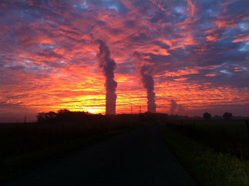 morning soleil cloudy nuclear powerplant levant civaux centralenucléairedecivaux