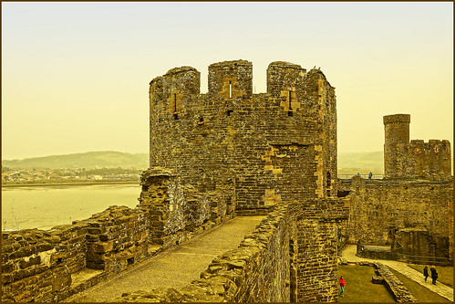 castle wales poem haiku sony conwy conwycastle