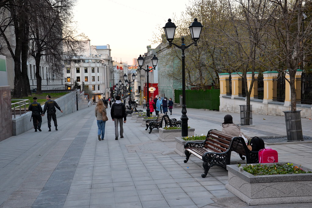 Пешеходная улица площадь. Пензенский Арбат пешеходная улица. Главная пешеходная улица Москвы. Сретенский бульвар пешеходная зона. Тюменский Арбат пешеходная зона.