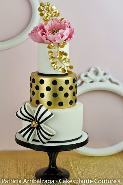 Golden Cake by Patricia Arribalzaga - Cakes Haute Couture