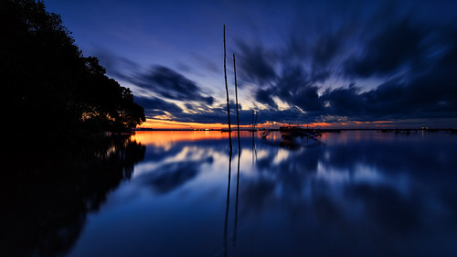 reflection sunrise landscape boat nikon day cloudy center tokina filter lee nd stakes graduated jukung 1116mm d7000