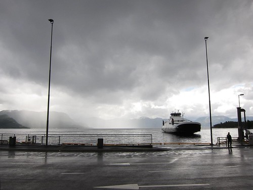 norway sognogfjordane lavik ferry ferge rain