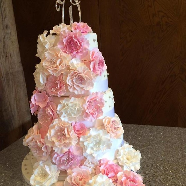 Floral Cake by Sweet Creativity/Jen's Gem's