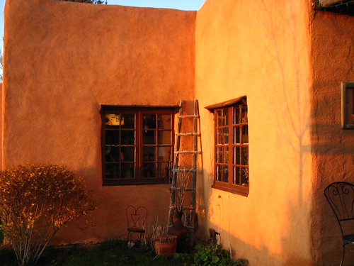 adobe pueblostyle pueblostylebuilding adobebuilding taos newmexico southwest americansouthwest oldwest oldtaosguesthouse guesthouse bb bedandbreakfast inn sunset