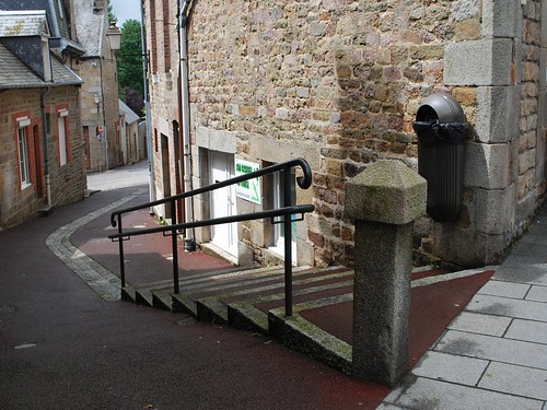 granite steps handrail villedieulespoêles
