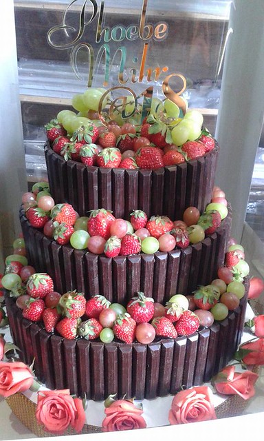 Chocolate with Fruits Cake by Lomalene Carpio Miranda
