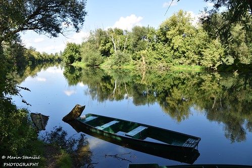 karlovac croatia river korana boat reflection